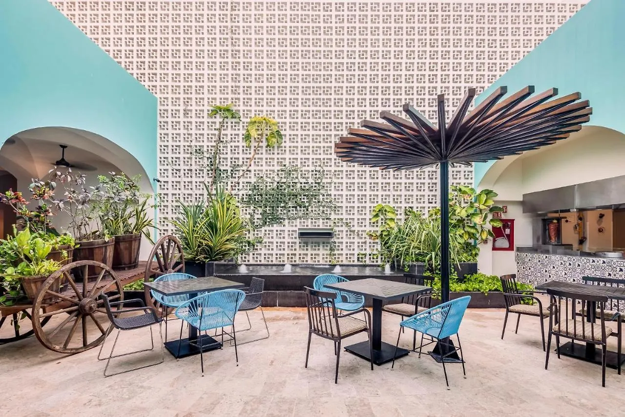 Fiesta Americana Condesa Cancún Resort