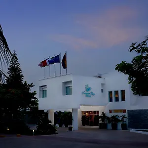 4* Resort Bay