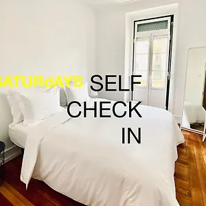  Hostel Saturdays Portugal